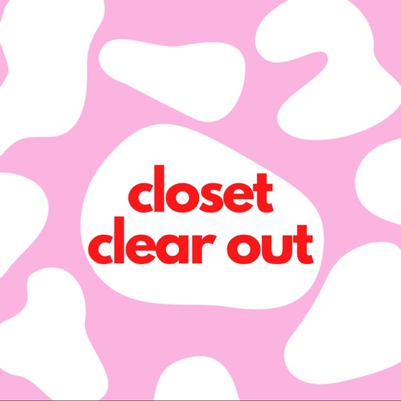 ✨ACCEPTING MOST OFFERS✨ - Picture 1 of 1